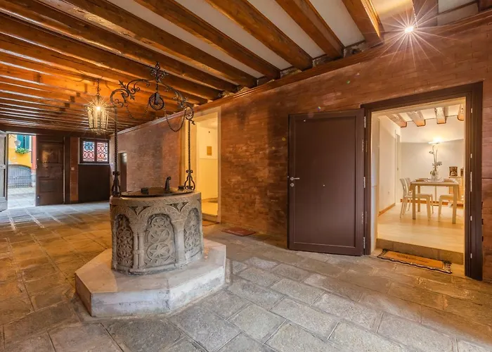Ca\' Del Pozzo Loft Apartment